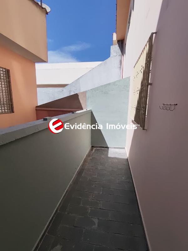 Sobrado à venda no Jardim Telles de Menezes: 