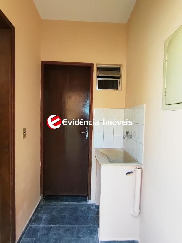 Sobrado à venda no Jardim Telles de Menezes: 