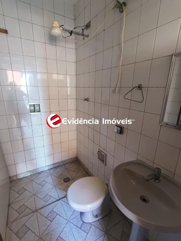 Sobrado à venda no Jardim Telles de Menezes: 