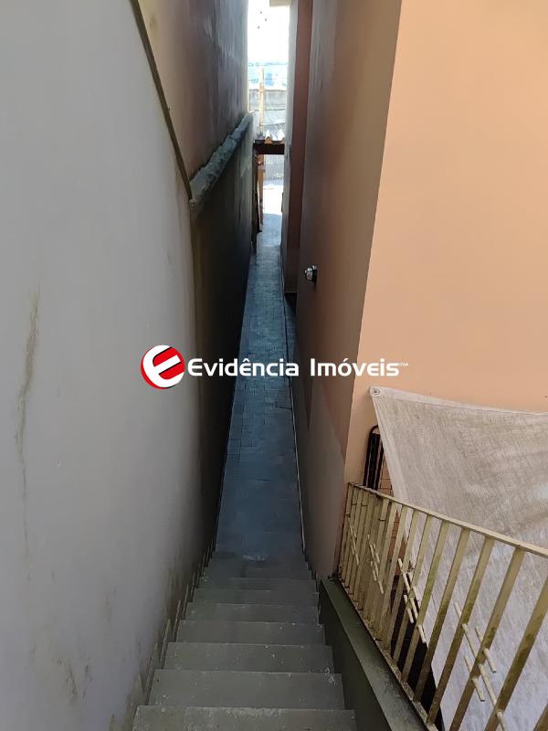 Sobrado à venda no Jardim Telles de Menezes: 