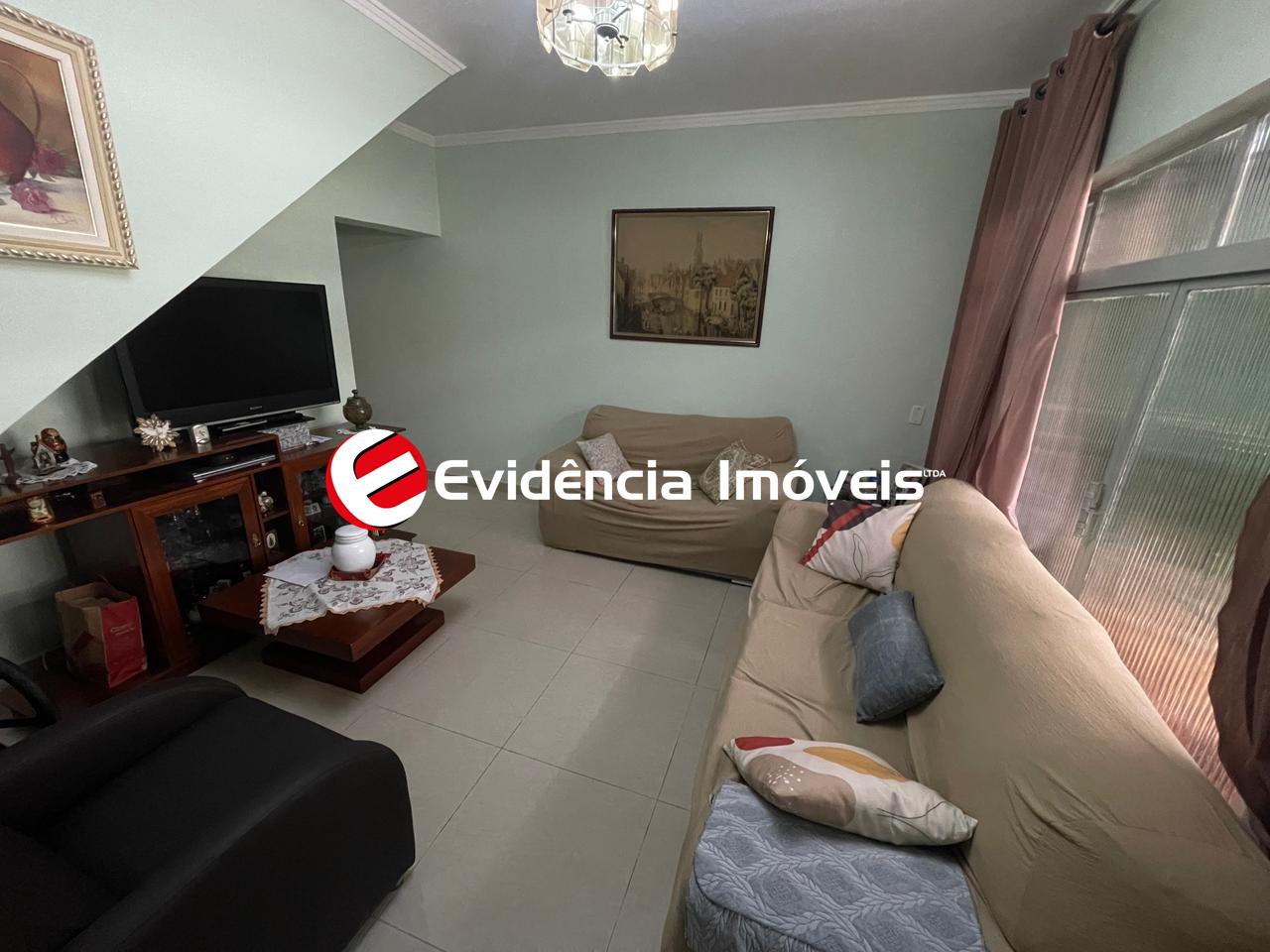 Sobrado à venda no Vila Scarpelli: 