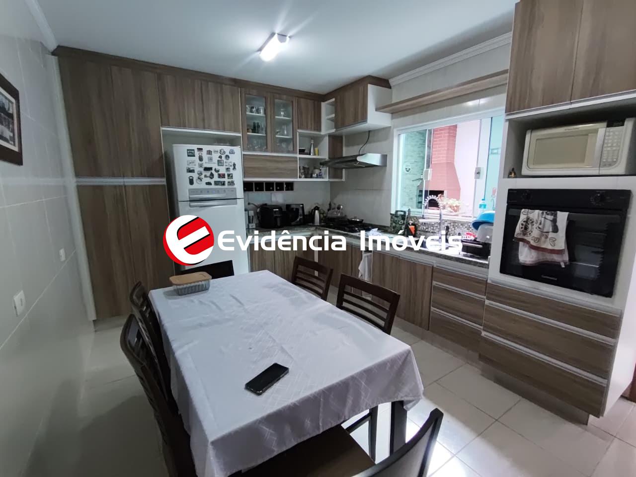 Sobrado à venda no Vila Floresta: 