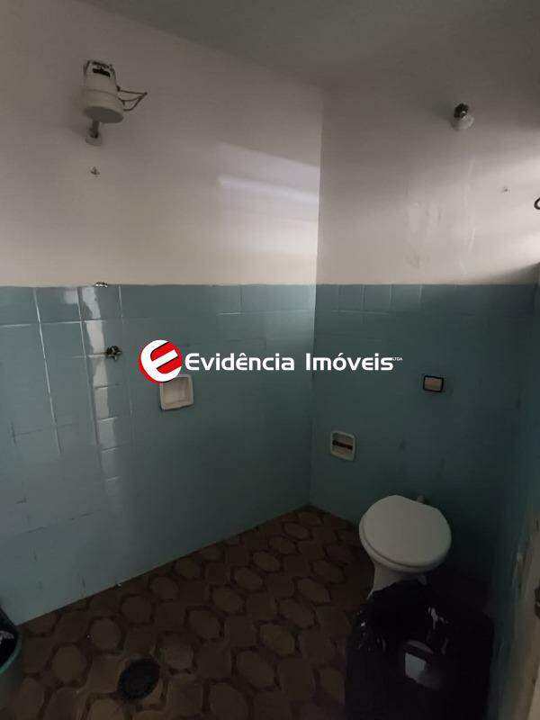 Sobrado para aluguel no Baeta Neves: 
