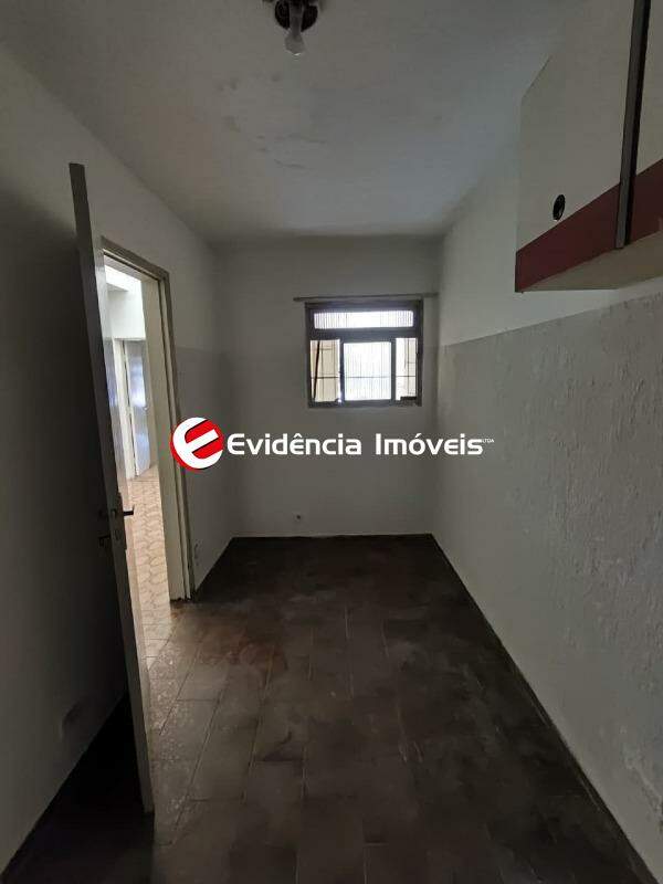 Sobrado para aluguel no Baeta Neves: 