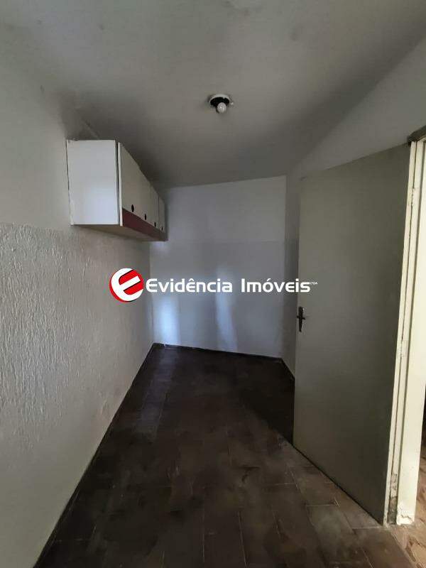 Sobrado para aluguel no Baeta Neves: 