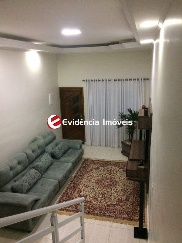 Sobrado à venda no Vila Lutécia: 