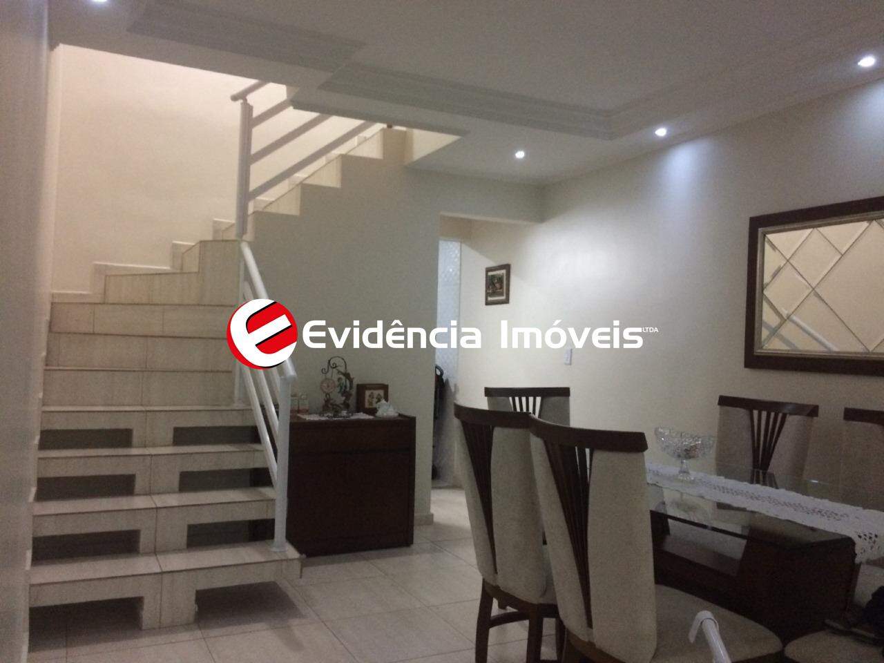 Sobrado à venda no Vila Lutécia: 