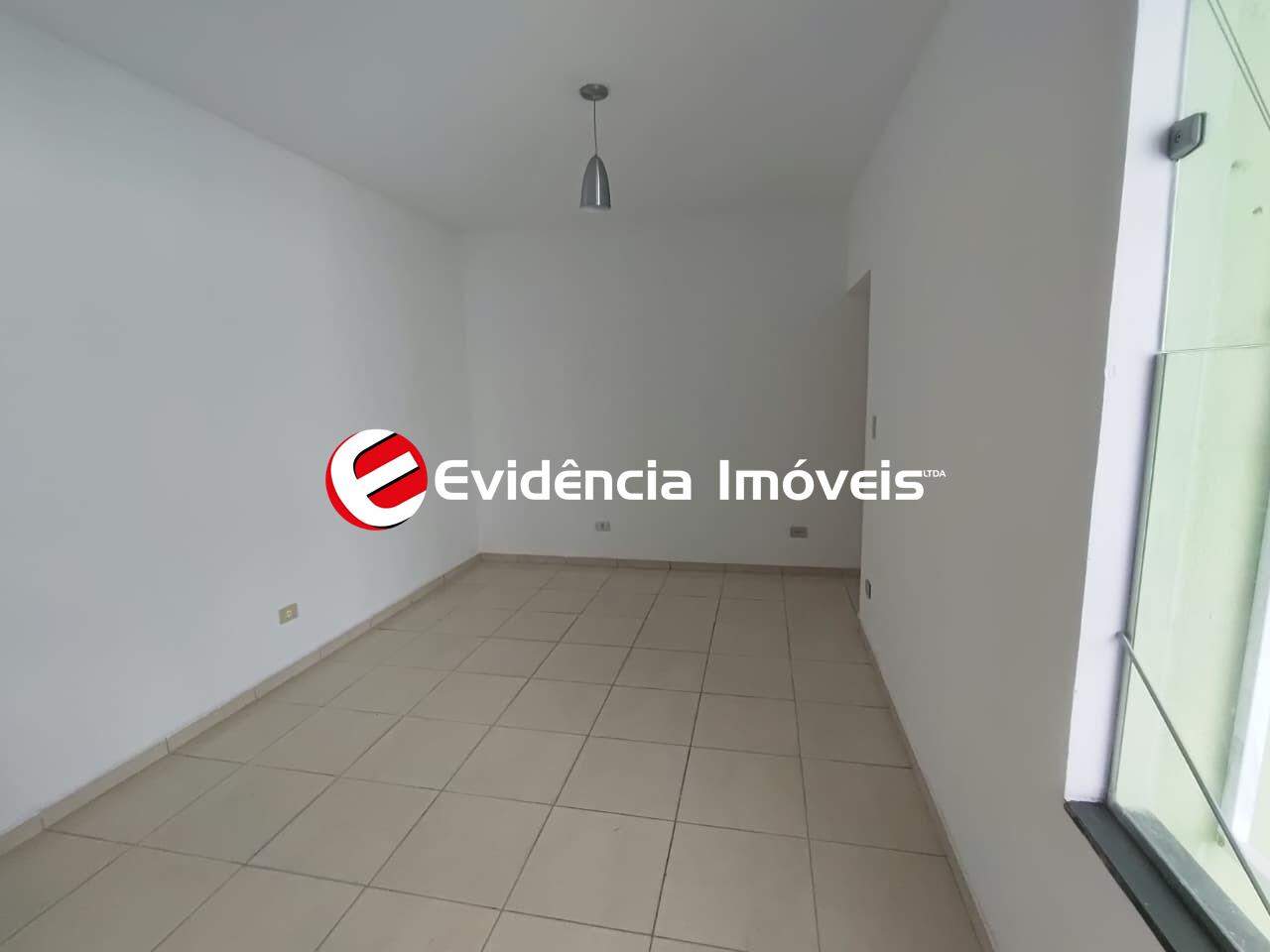Casa para aluguel no Jardim Bom Pastor: sala de estar