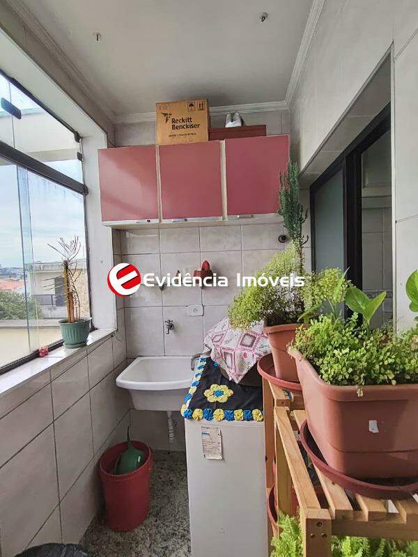 Apartamento à venda no Vila Homero Thon: área de serviço