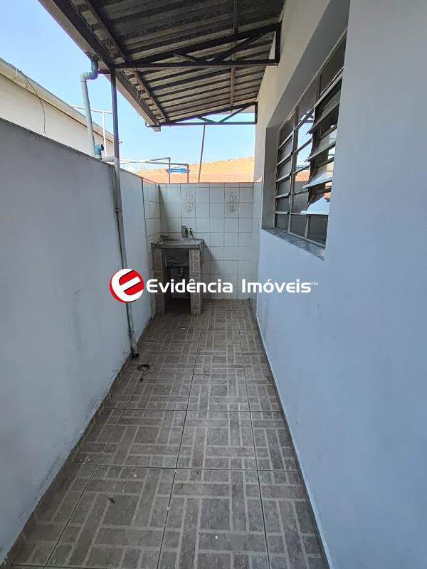 Casa para aluguel no Parque João Ramalho: Área de serviço