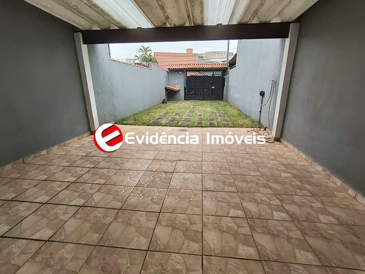 Sobrado para aluguel no Vila Apiaí: Garagem