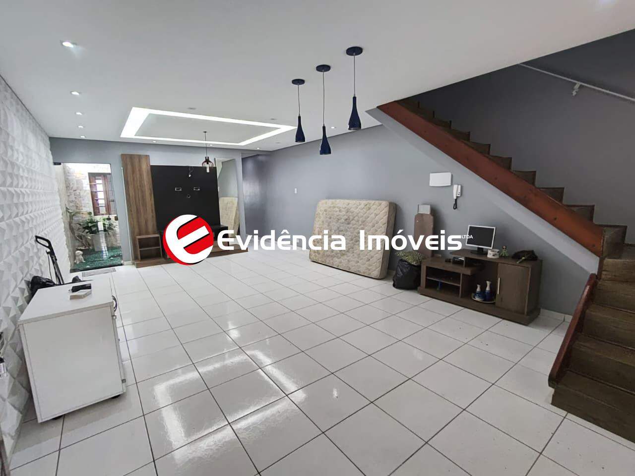 Sobrado para aluguel no Vila Apiaí: sala de estar