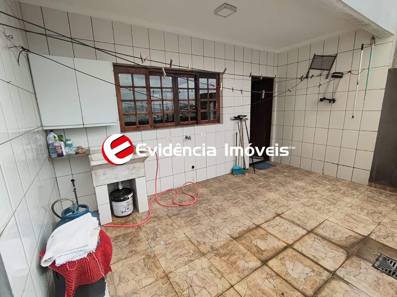 Sobrado para aluguel no Vila Apiaí: Área de serviço