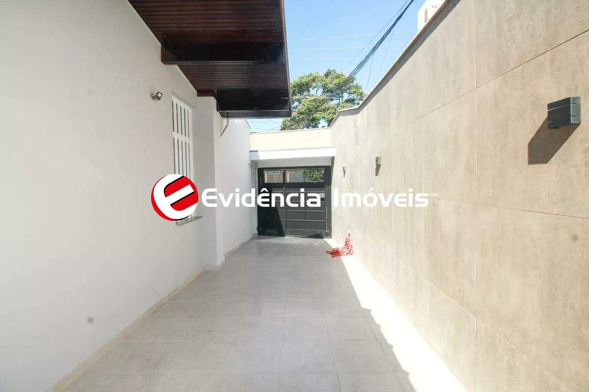 Casa para aluguel no Vila Apiaí: garagem