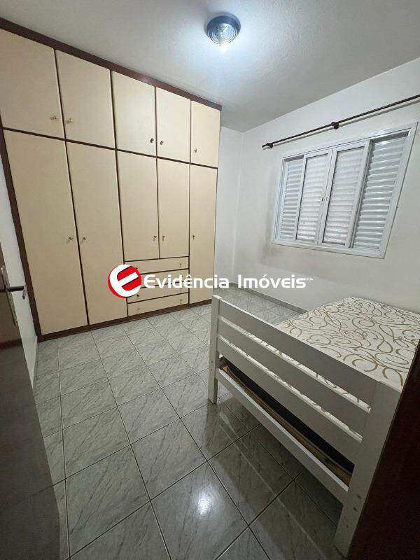 Sobrado à venda no Vila Scarpelli: quarto 1