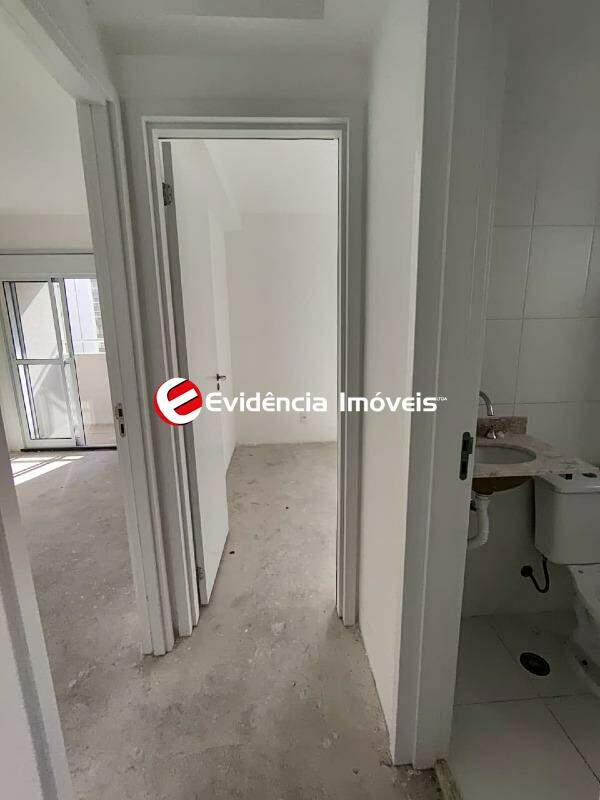 Apartamento à venda no Jardim Bela Vista: corredor