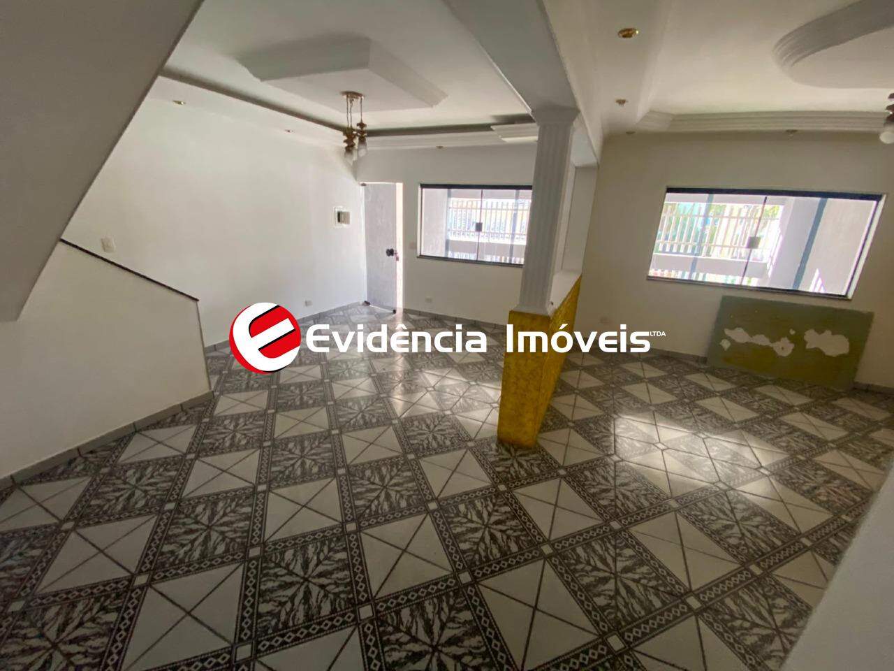 Sobrado à venda no Vila Scarpelli: 