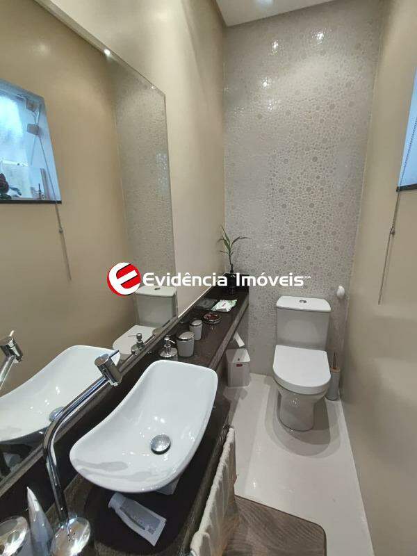 Sobrado à venda no Vila Scarpelli: lavabo