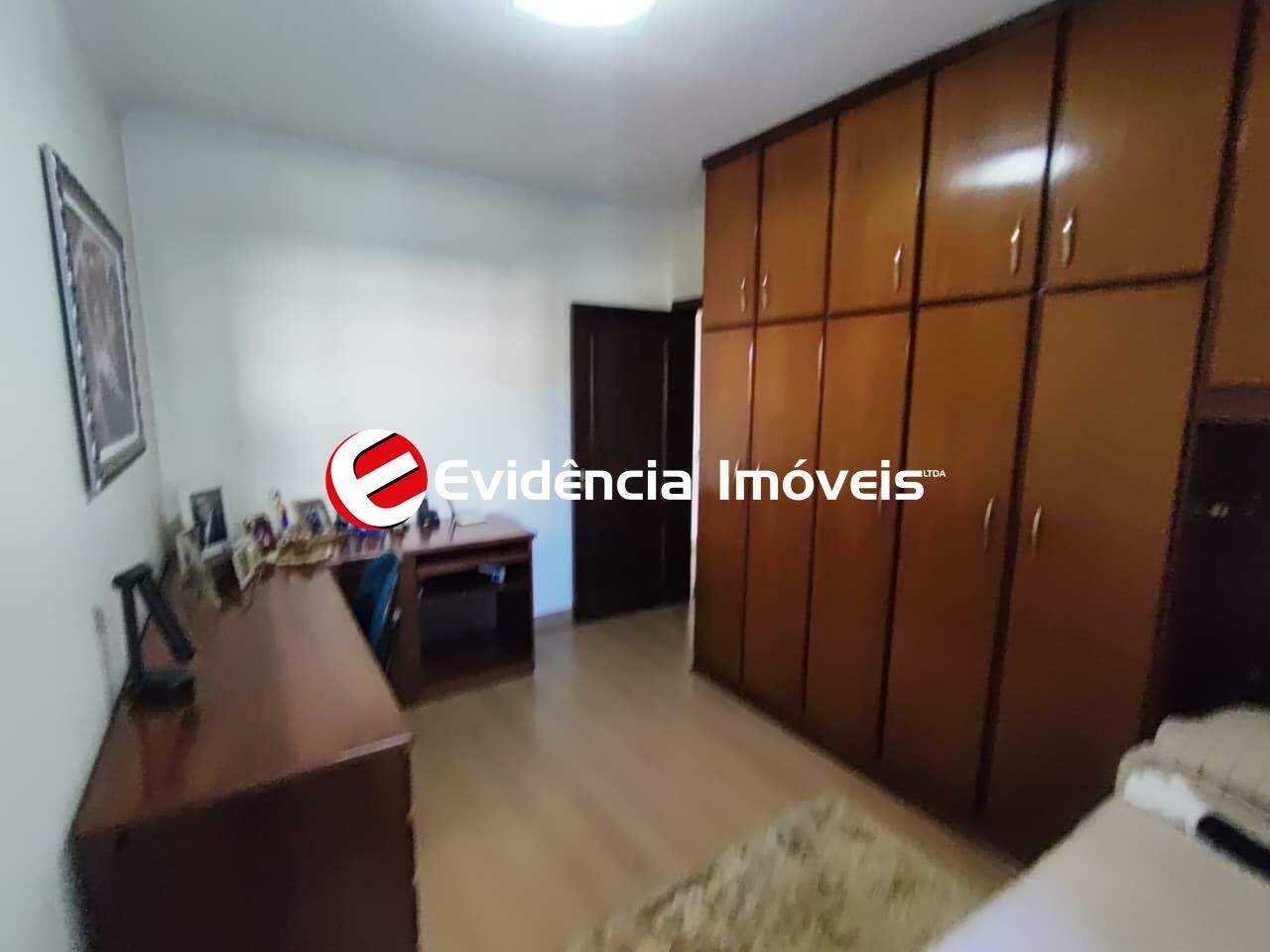 Sobrado à venda no Vila Scarpelli: quarto 1