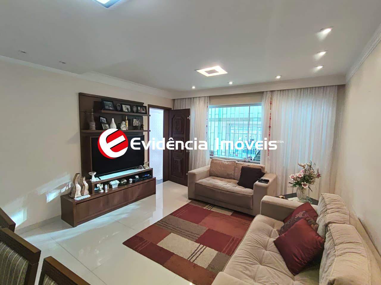 Sobrado à venda no Vila Scarpelli: sala de estar