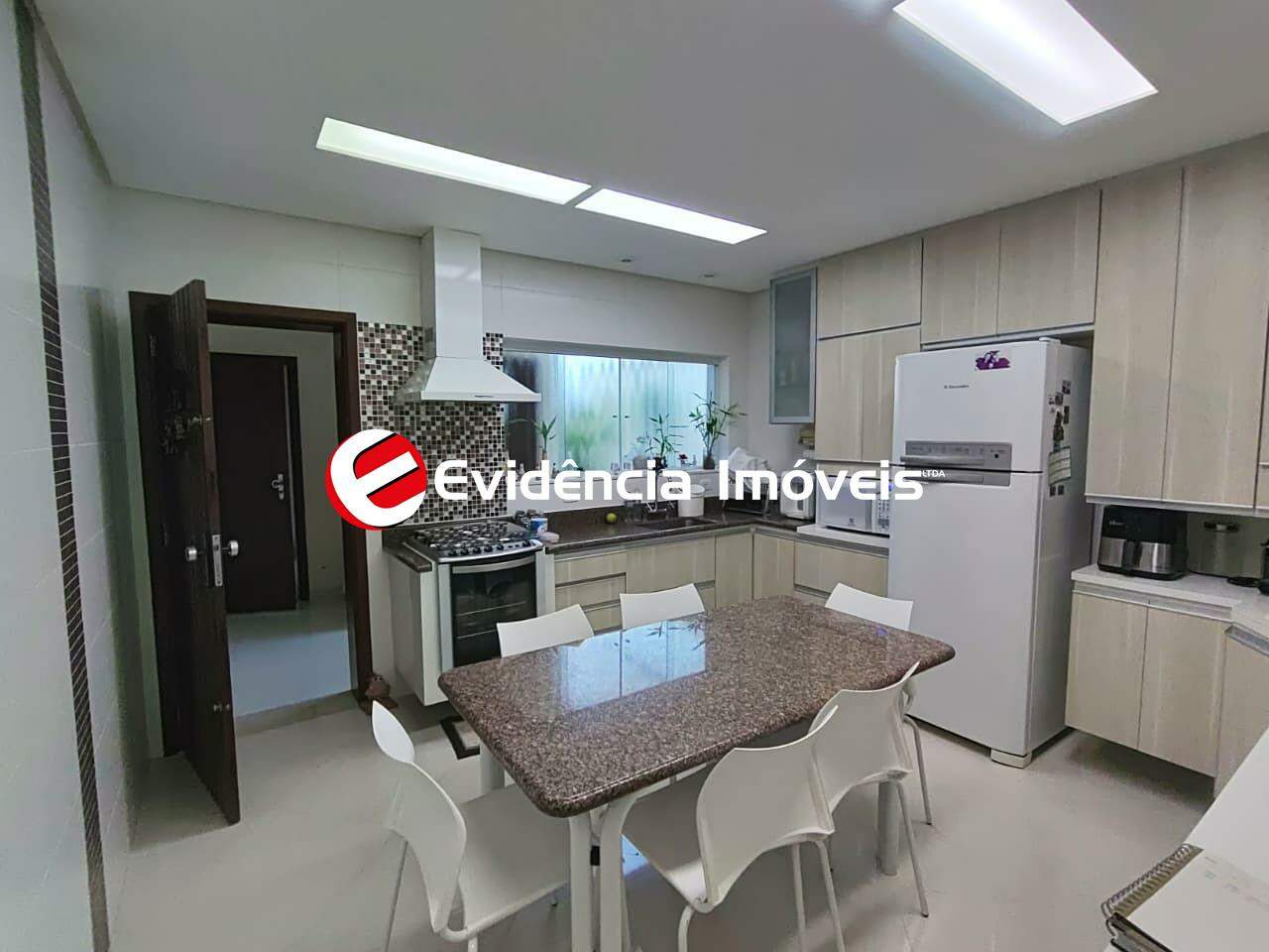 Sobrado à venda no Vila Scarpelli: cozinha