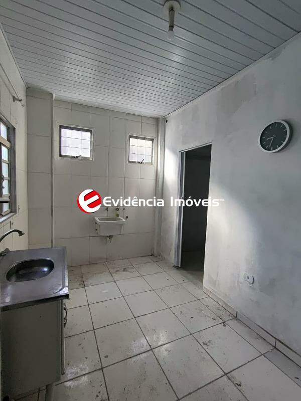 Casa para aluguel no Vila Alice: cozinha
