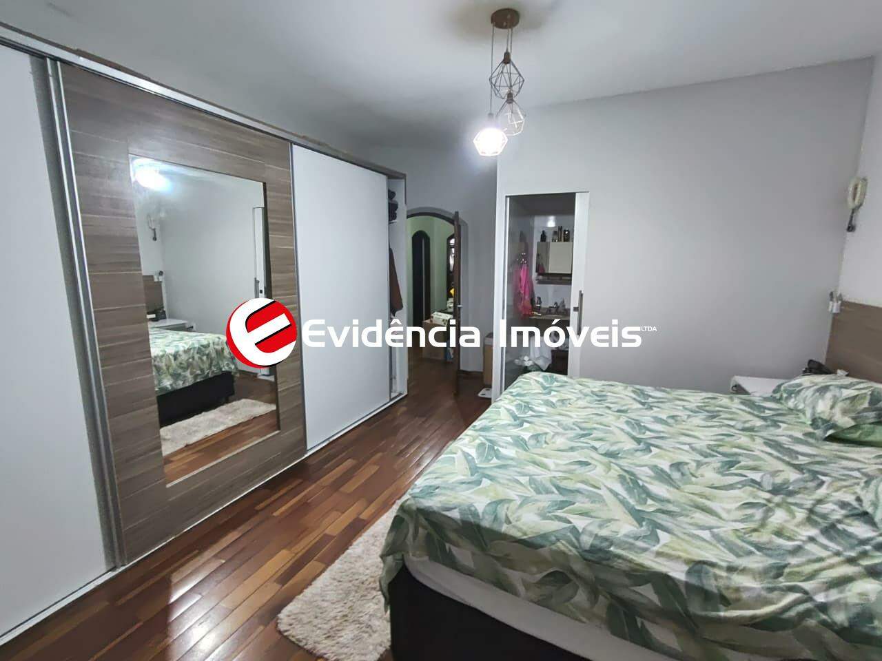 Sobrado à venda no Jardim Bom Pastor: suíte 2