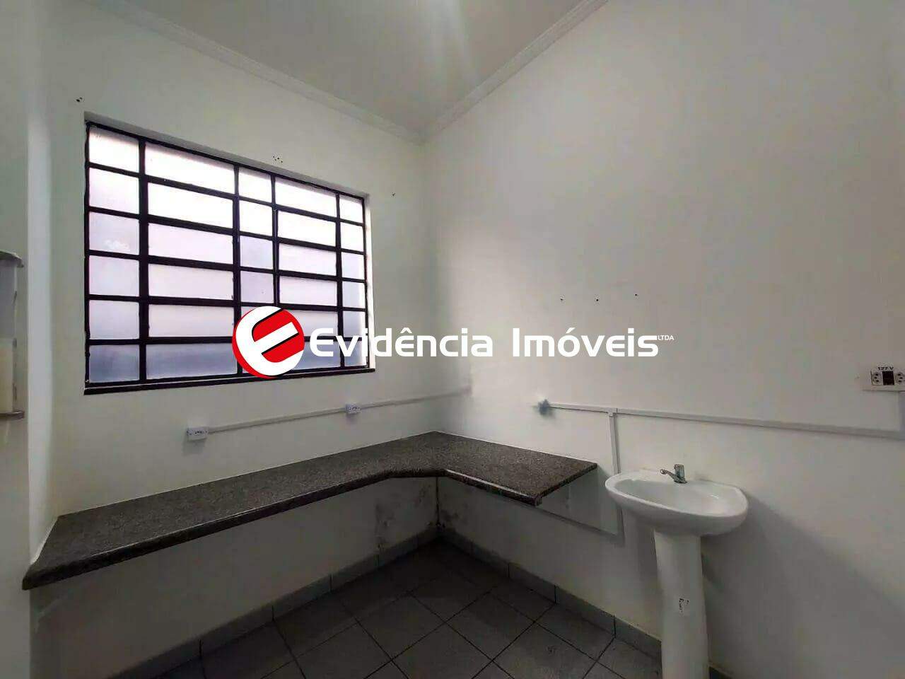 Casa para aluguel no Santa Terezinha: 