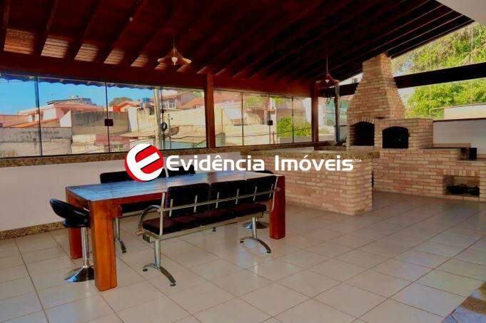 Prédio à venda no Vila Metalúrgica: 