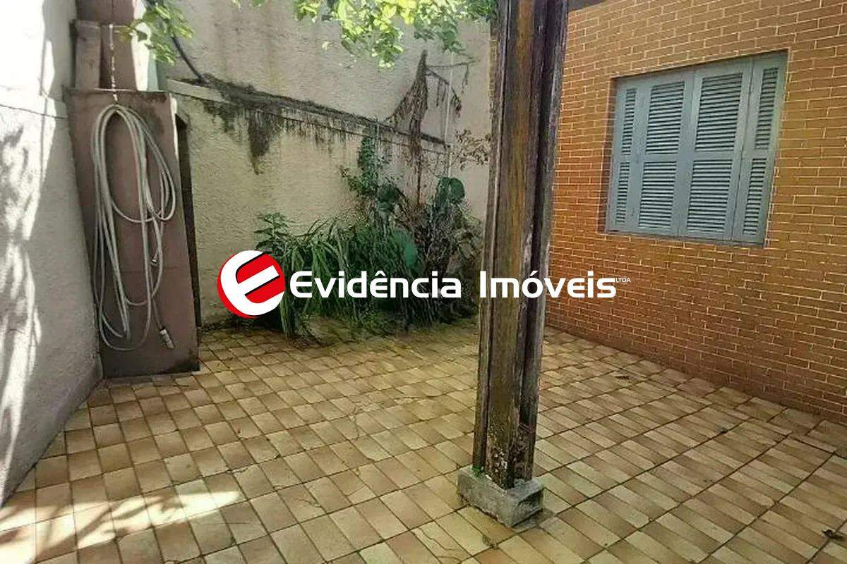 Casa à venda no Vila Alzira: 