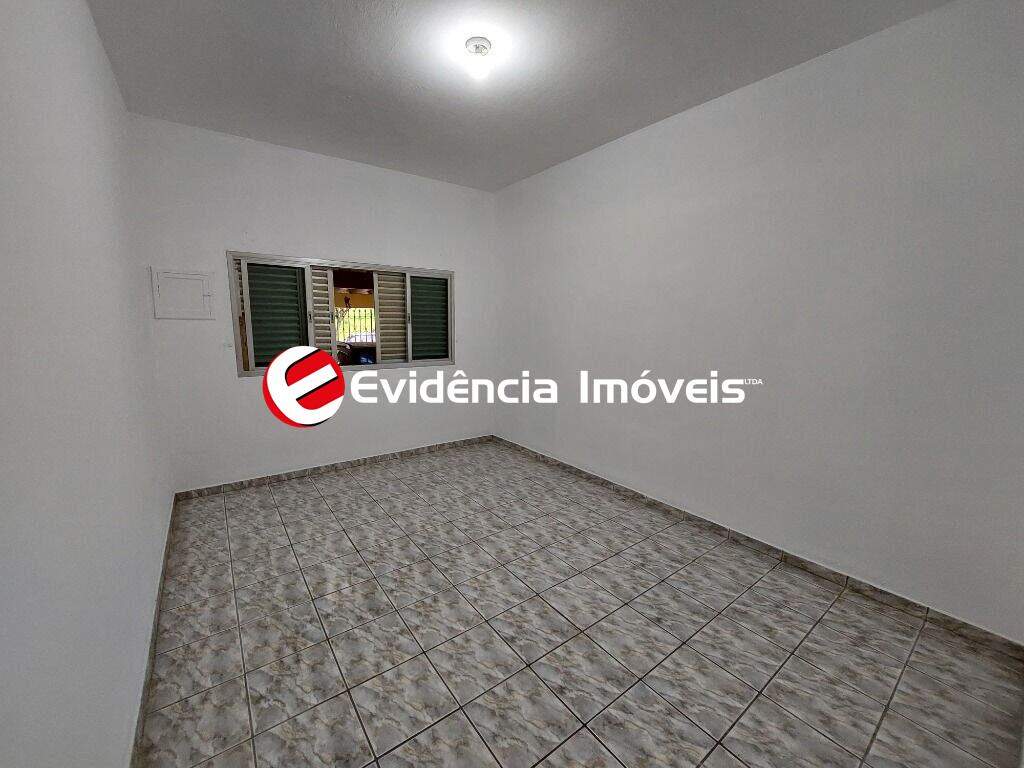 Casa à venda no Jardim Ocara: 