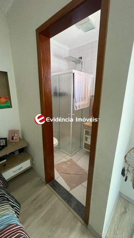Sobrado à venda no Vila Alzira: 