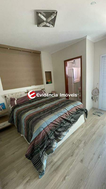 Sobrado à venda no Vila Alzira: 