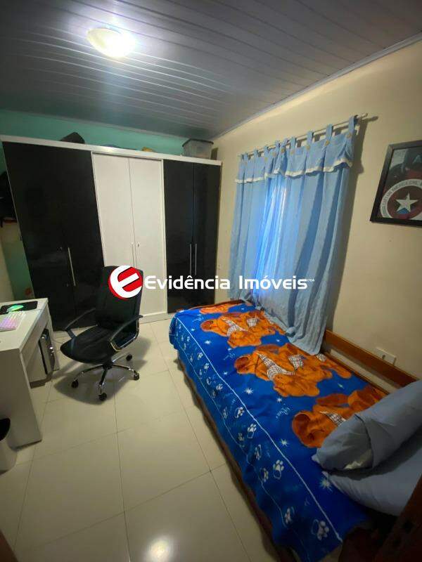 Sobrado à venda no Vila Scarpelli: 
