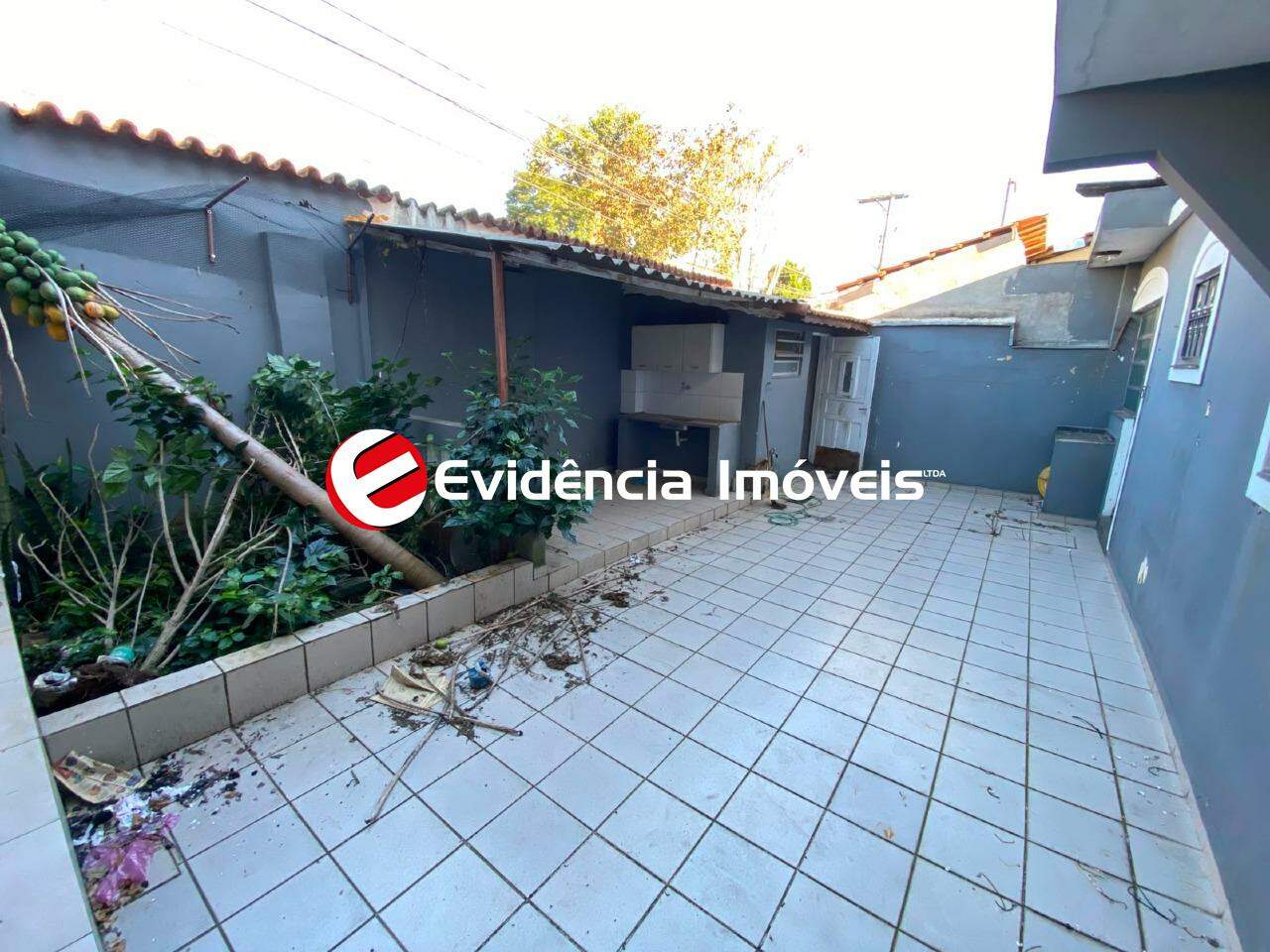 Sobrado à venda no Pinheirinho: 