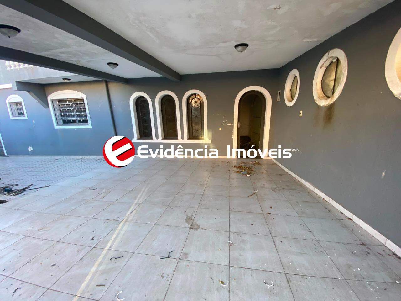Sobrado à venda no Pinheirinho: 