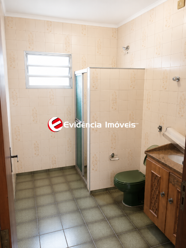 Sobrado à venda no Pinheirinho: 