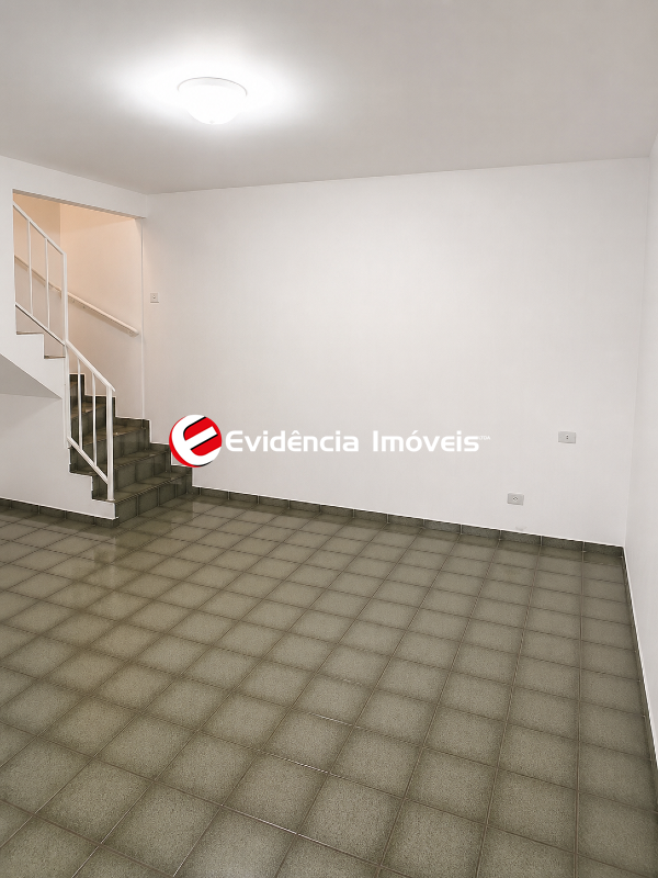 Sobrado à venda no Pinheirinho: 