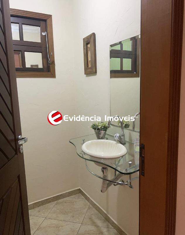 Sobrado à venda no Vila Humaitá: 