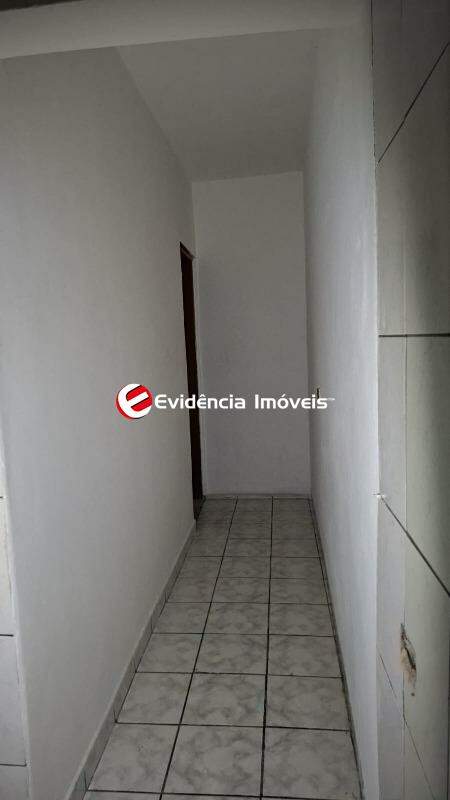 Casa à venda no Montanhão: 