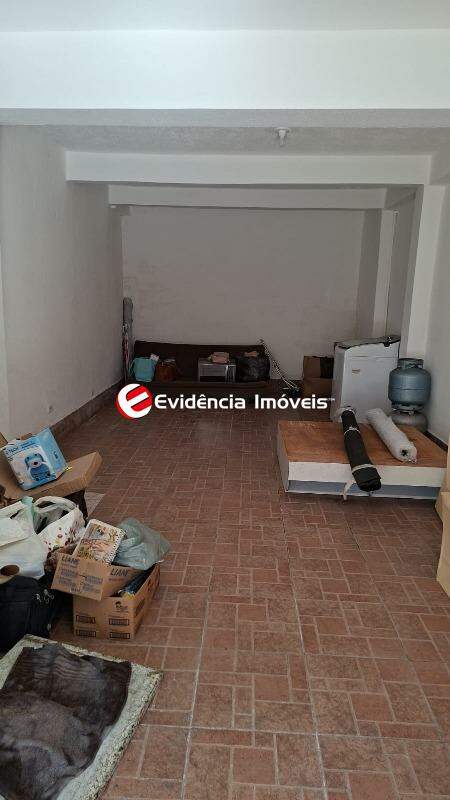 Casa à venda no Montanhão: 