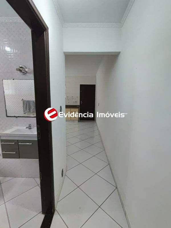 Sobrado para aluguel no Jardim Bom Pastor: corredor 