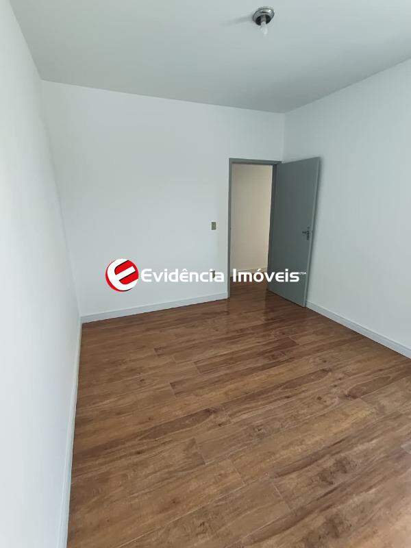 Apartamento à venda no Vila Scarpelli: 