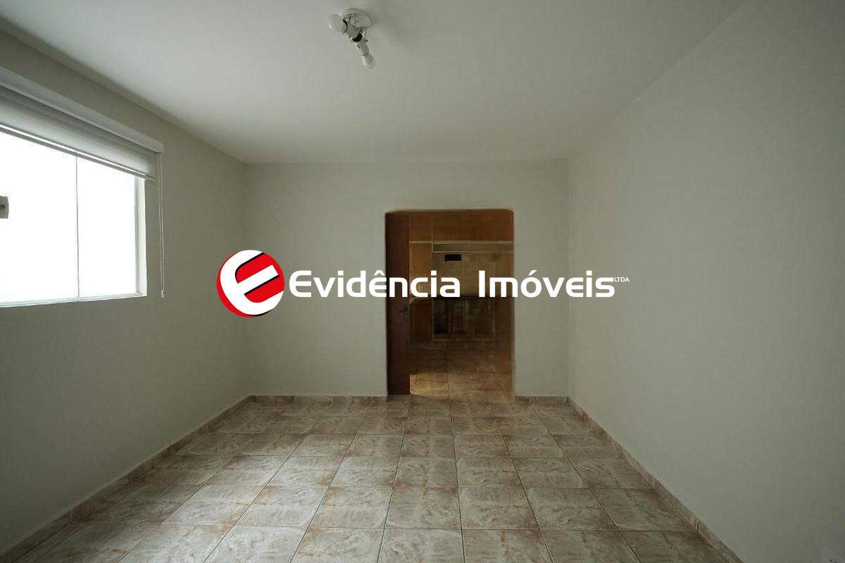 Sobrado à venda no Jardim Stella: 