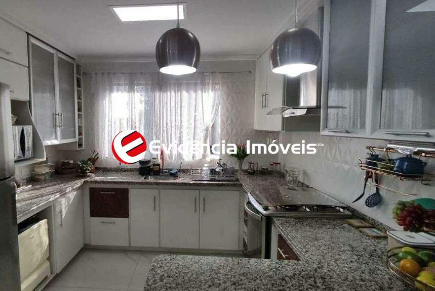 Sobrado à venda no Vila Floresta: 