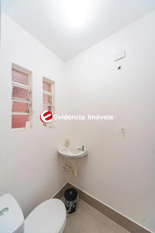 Sobrado à venda no Vila Scarpelli: 