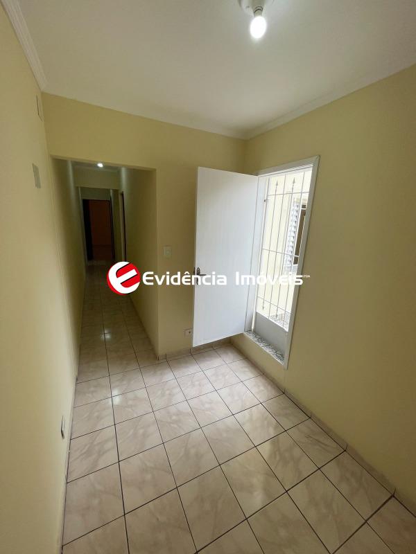 Sobrado à venda no Vila Scarpelli: 
