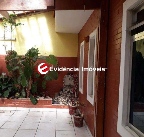 Sobrado à venda no Vila Gilda: 