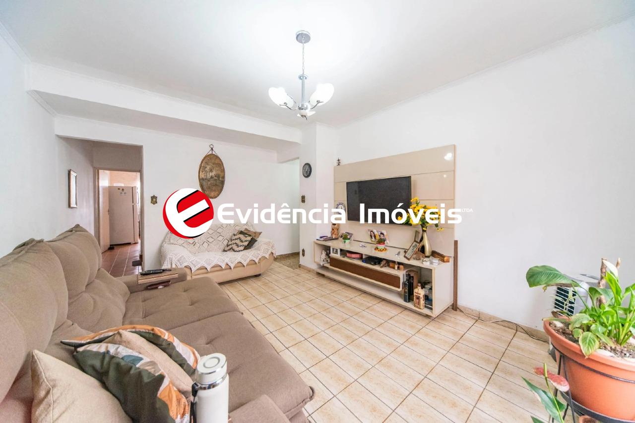 Sobrado à venda no Jardim do Estádio: sala de estar
