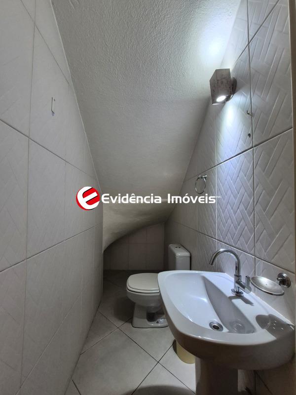 Sobrado para aluguel no Vila Valparaíso: 